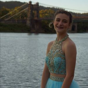 Meet your Posher, Megan